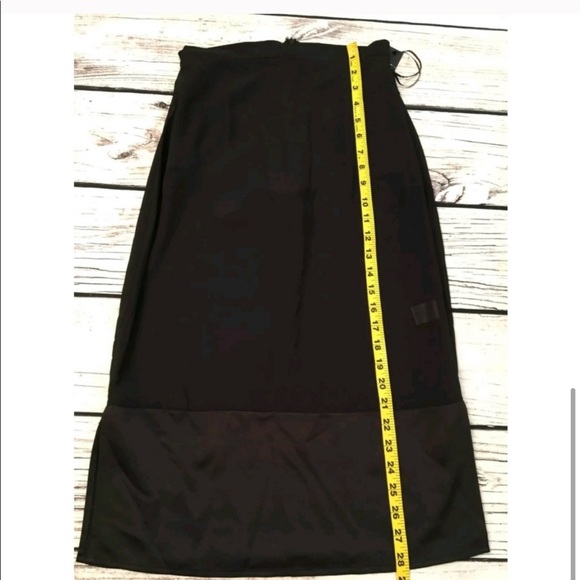 NWT House of Harlow Vitti Skirt - Picture 7 of 8